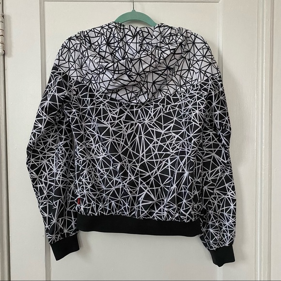 Nike geometric windrunner jacket - Picture 6 of 13